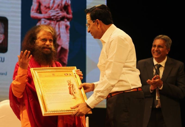 Pujya Swamiji Honoured with SIES National Eminence Award